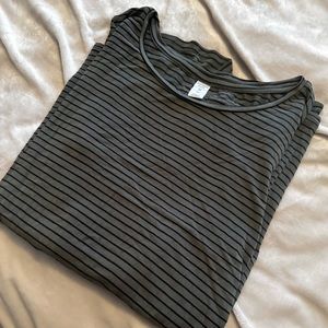 OLD NAVY MEDIUM LONG SLEEVE